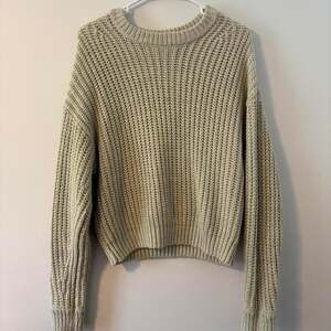 BDG Women’s Beige Knit Cropped Sweater Size M